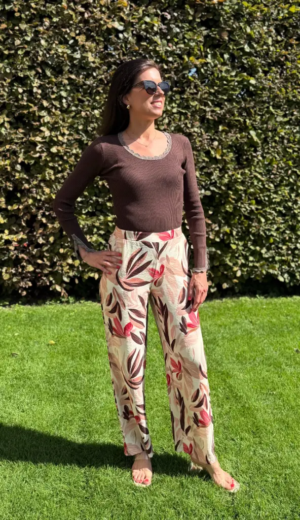 Losse broek met bladprint