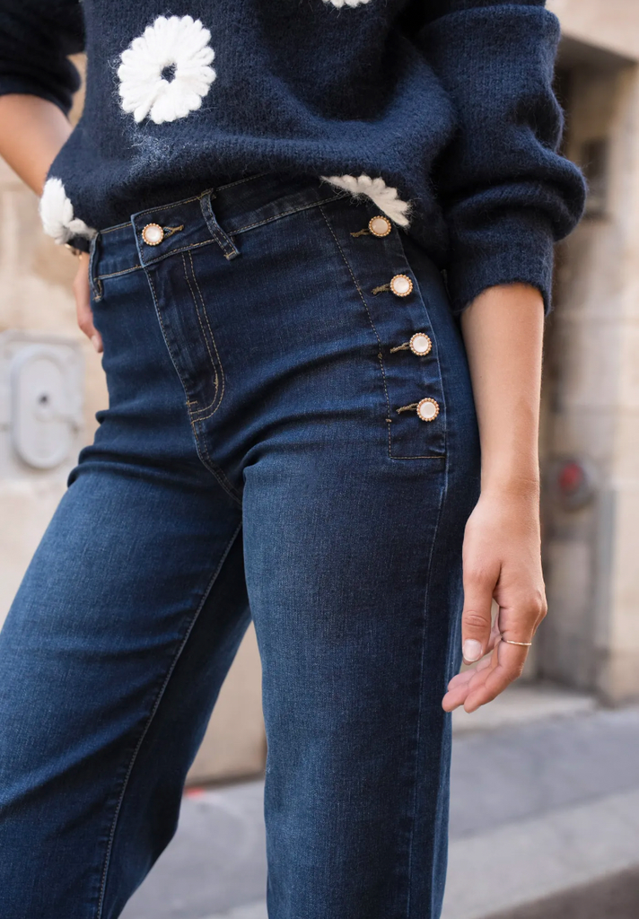 Donkerblauwe jeans met gouden knopen wide fit