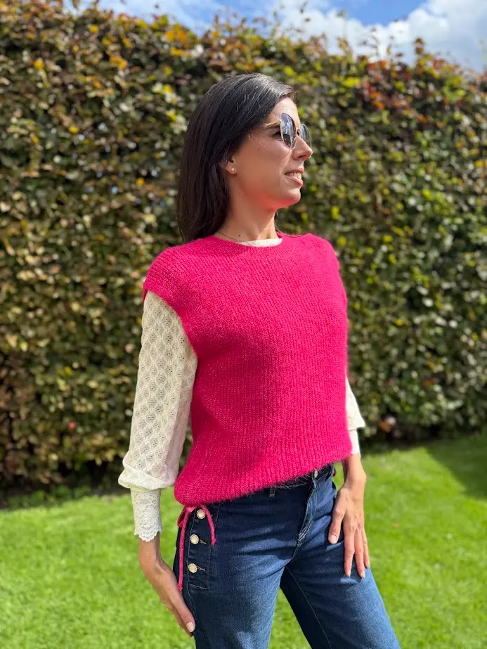 Roze gilet gebreid