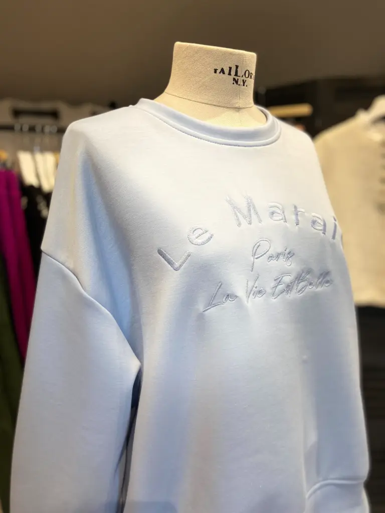 Sweater lichtblauw