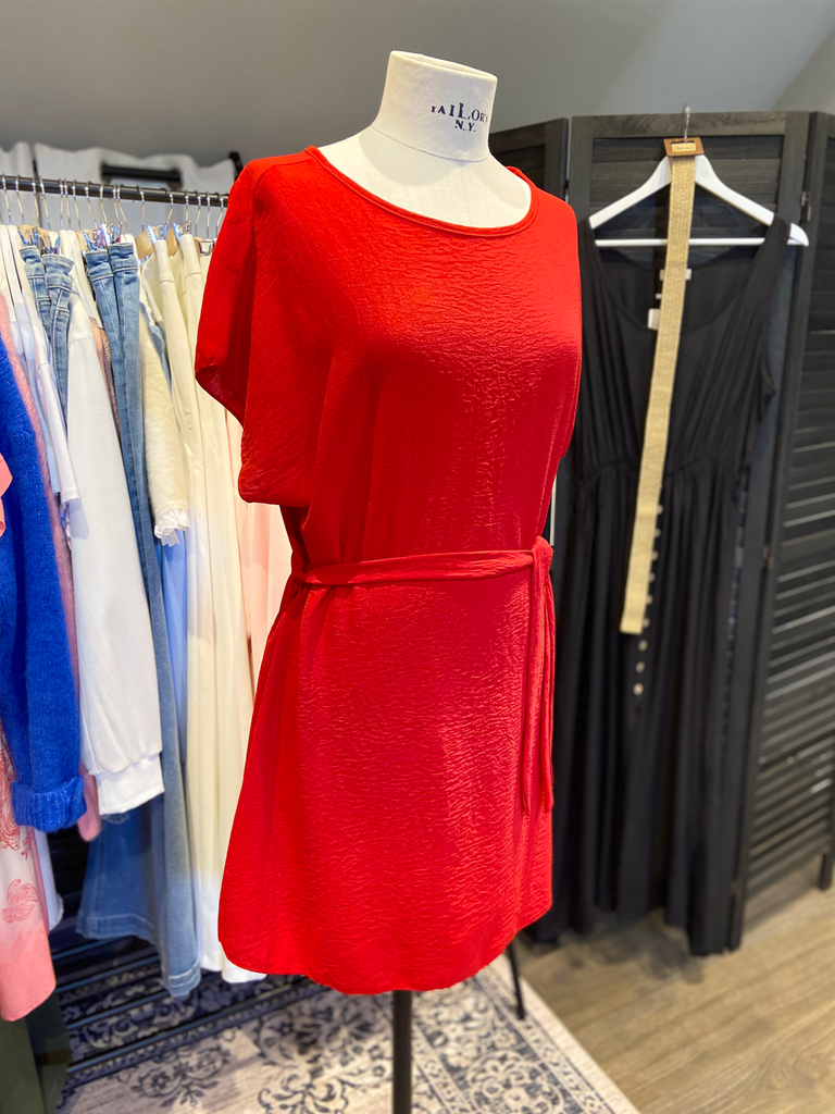 Korte zomerjurk rood